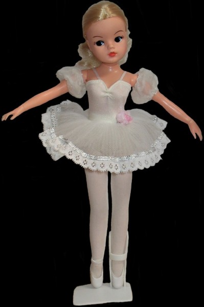 Sindy store doll ballerina